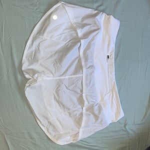 lululemon size 8 speed-up low rise 4” shorts color white worn 3 times